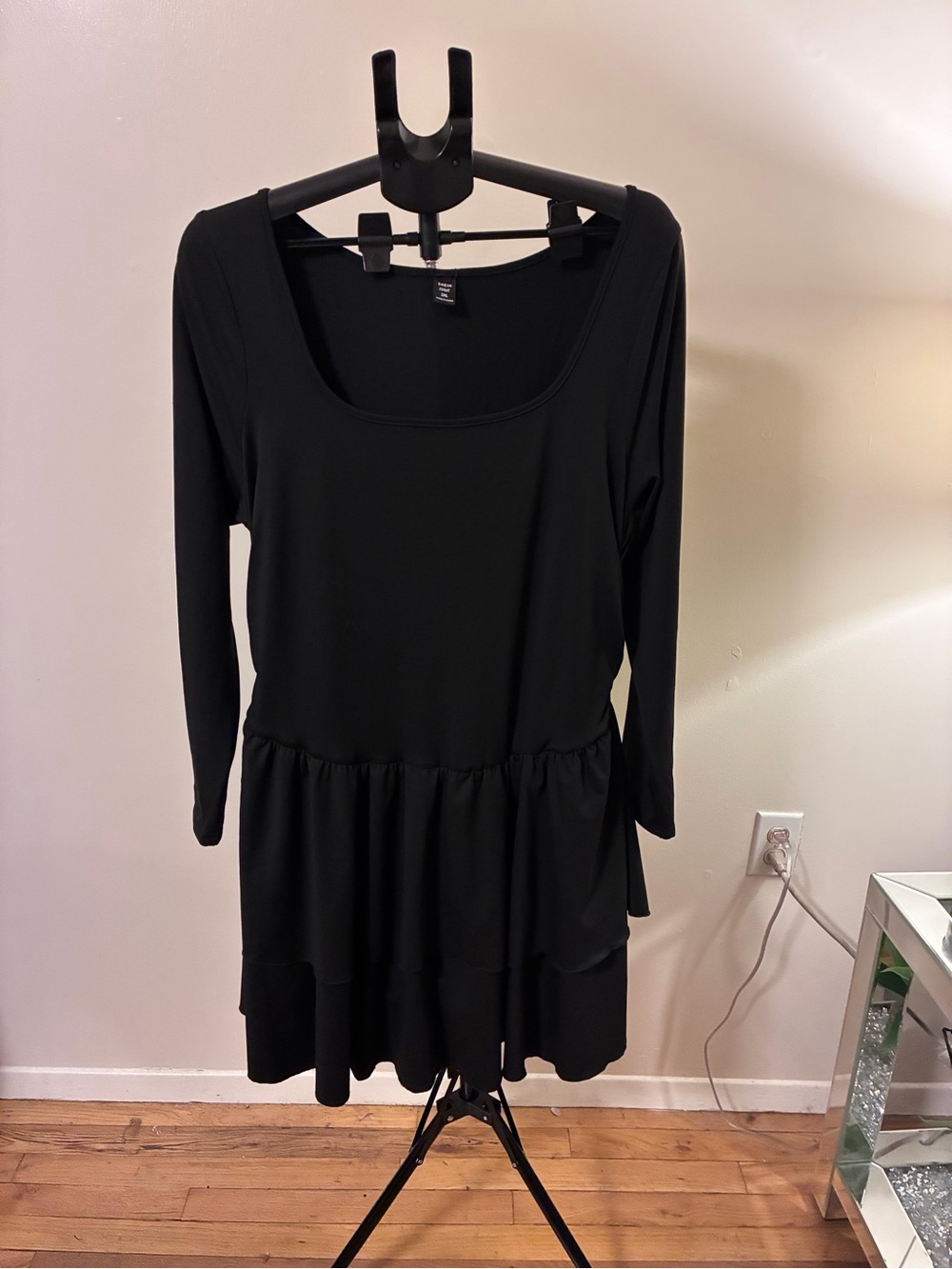 SHEIN Black Long Sleeve Gathered Waist Midi Dress